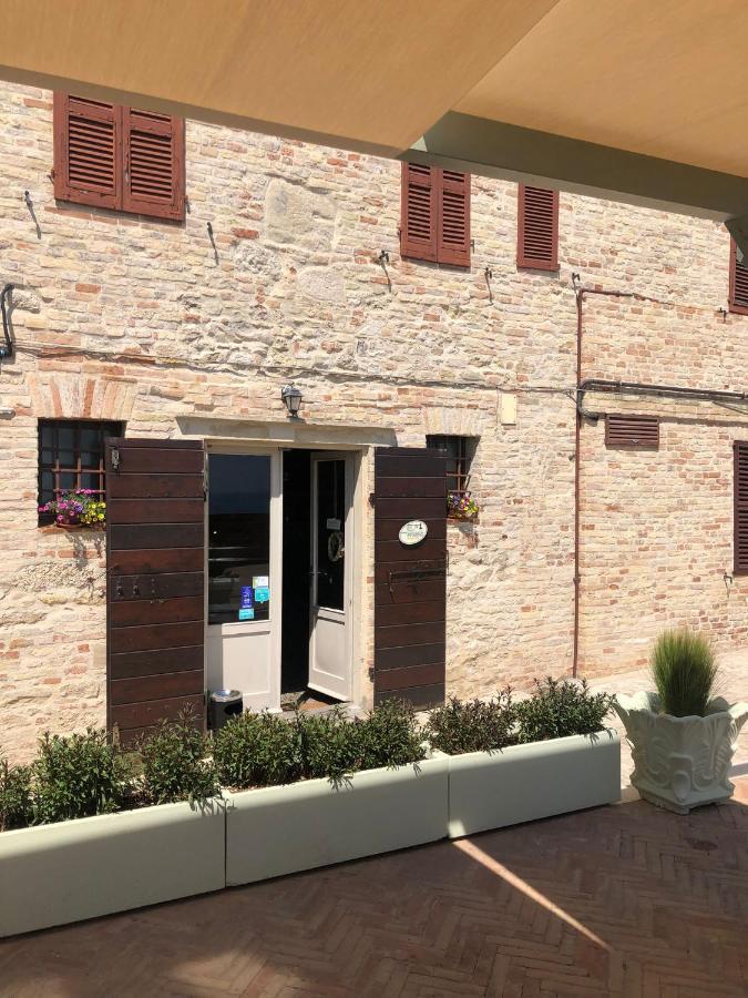 Castello - Solo Pernotto Hotell Cupra Marittima Exteriör bild