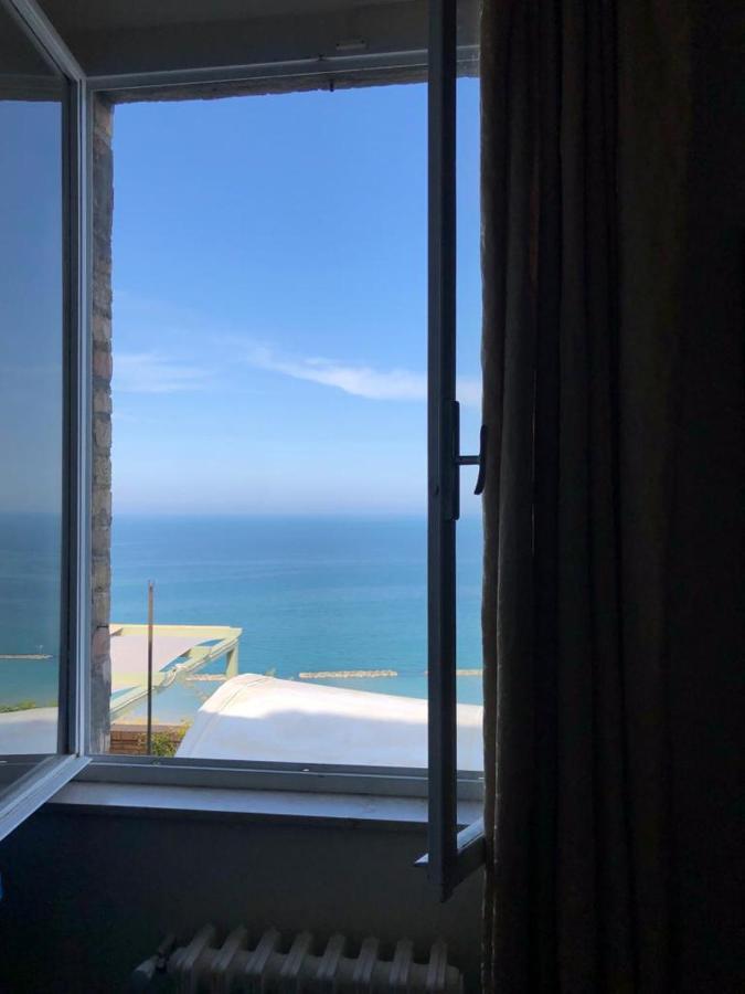 Castello - Solo Pernotto Hotell Cupra Marittima Exteriör bild